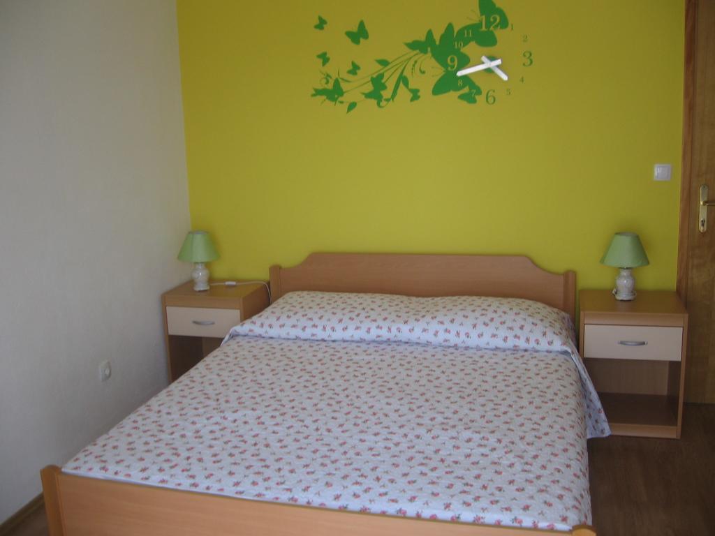 Apartments Marjanovic Bol Rum bild